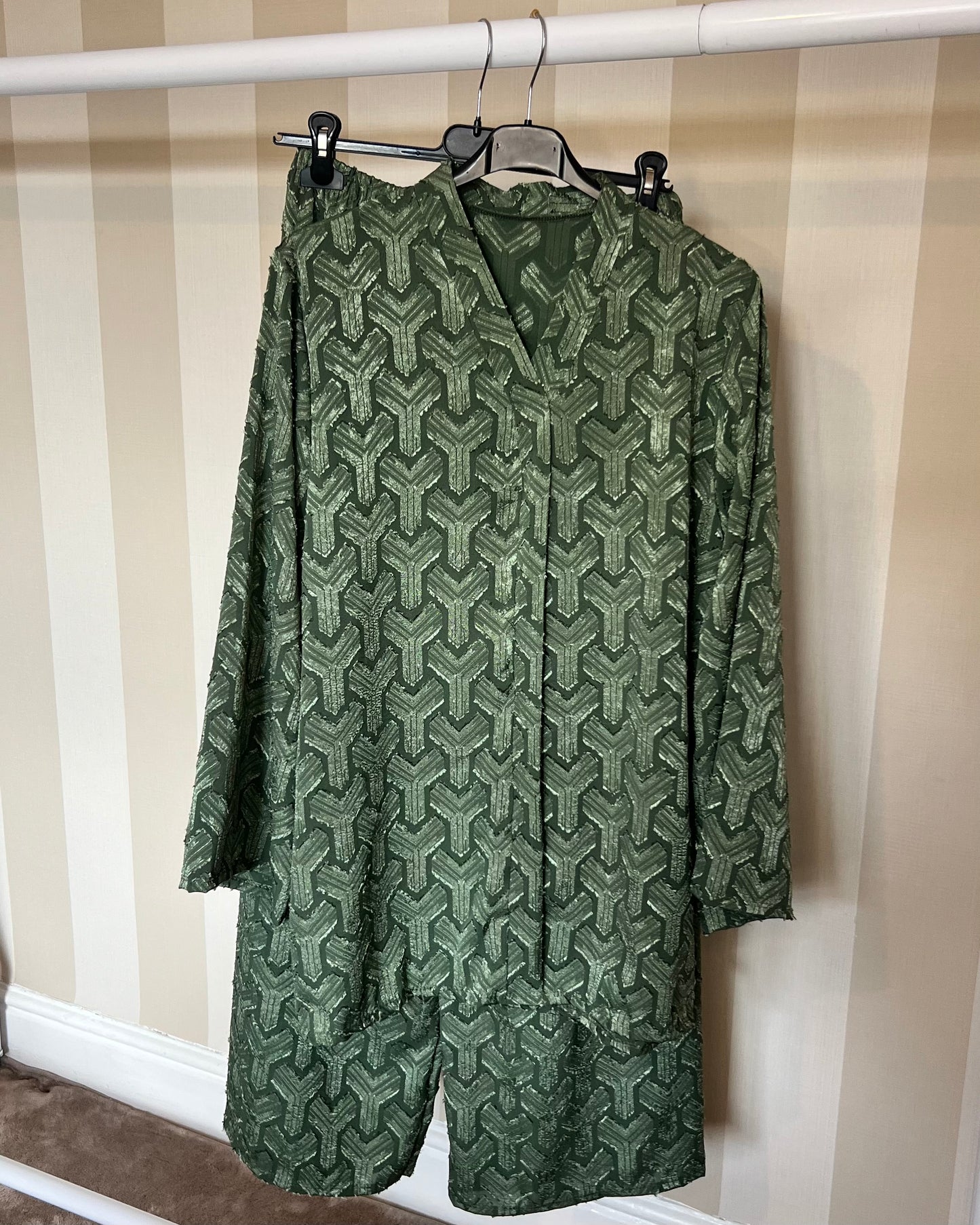 Burnout Textured V Neck Co Ord