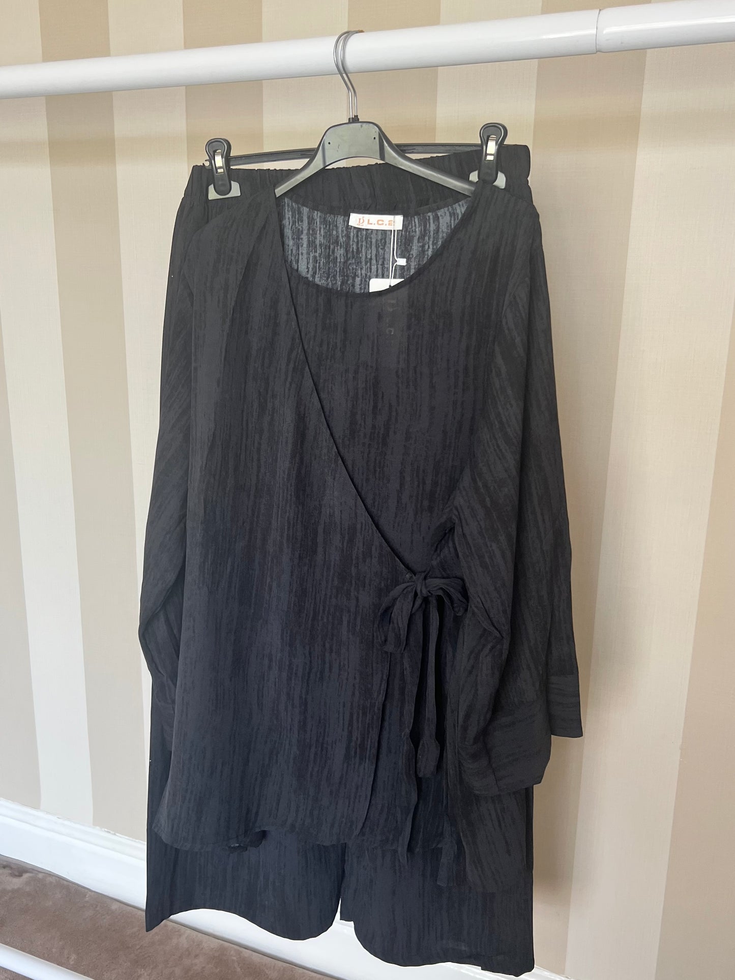 Pebble Wrap Co Ord