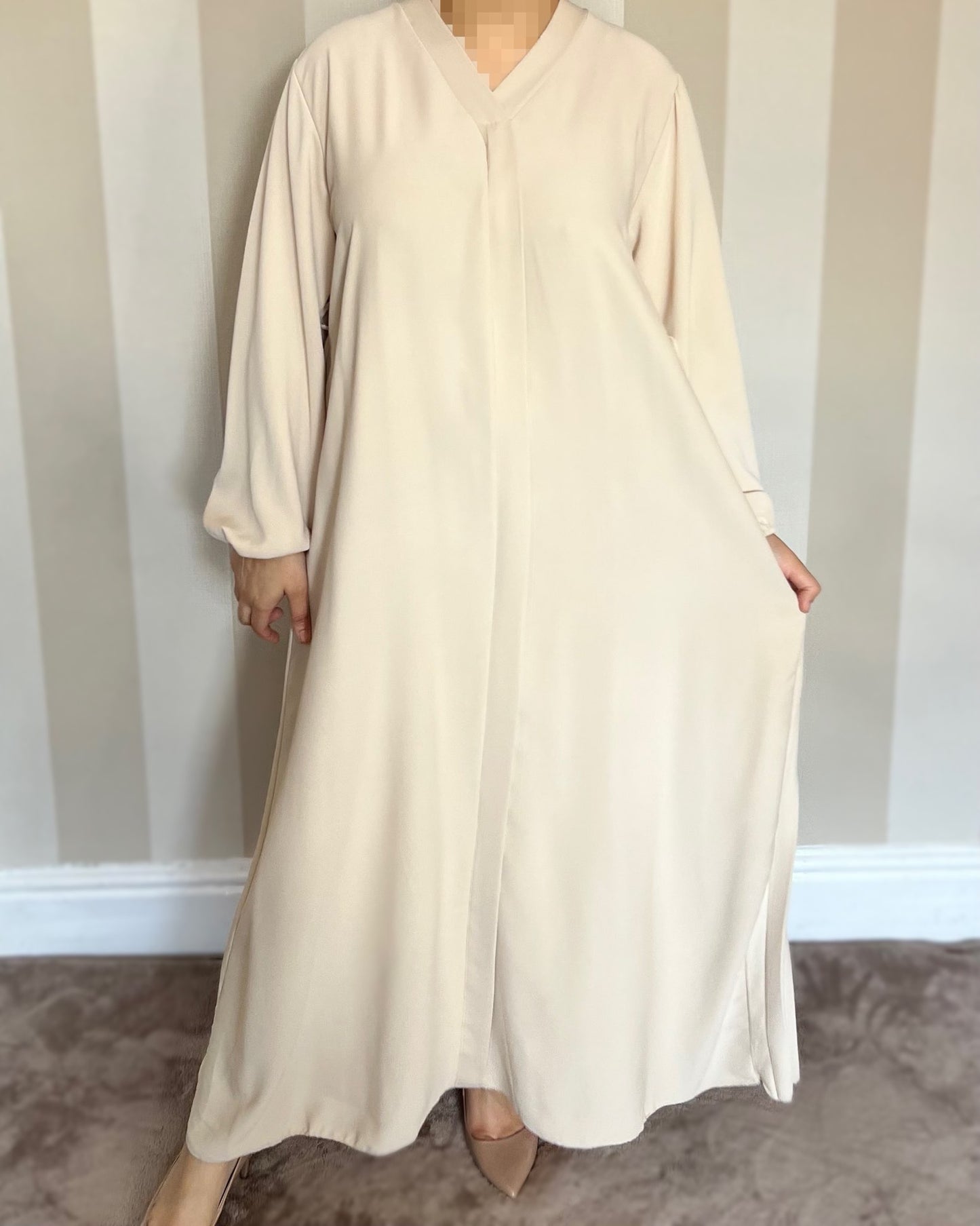 V-Neck Back Pleated Abaya Dress