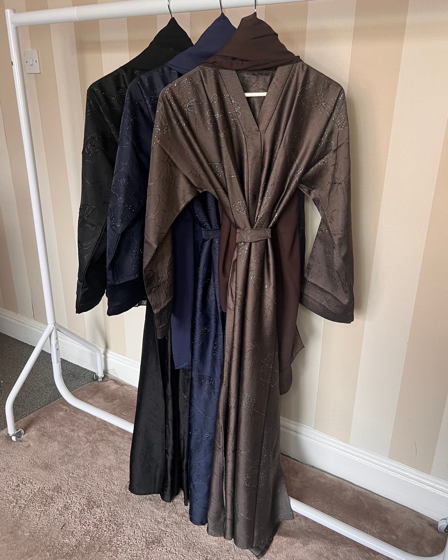 Laylah Embellished Jacquard Print Abaya Set