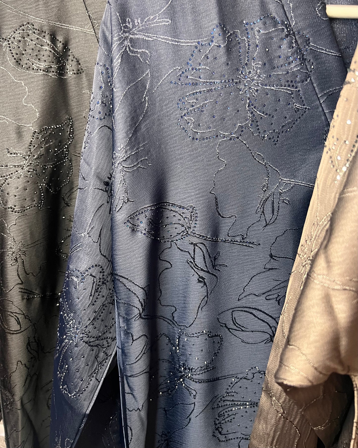 Laylah Embellished Jacquard Print Abaya Set