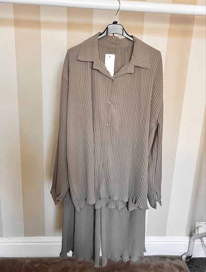 Metro Pleated Co Ord