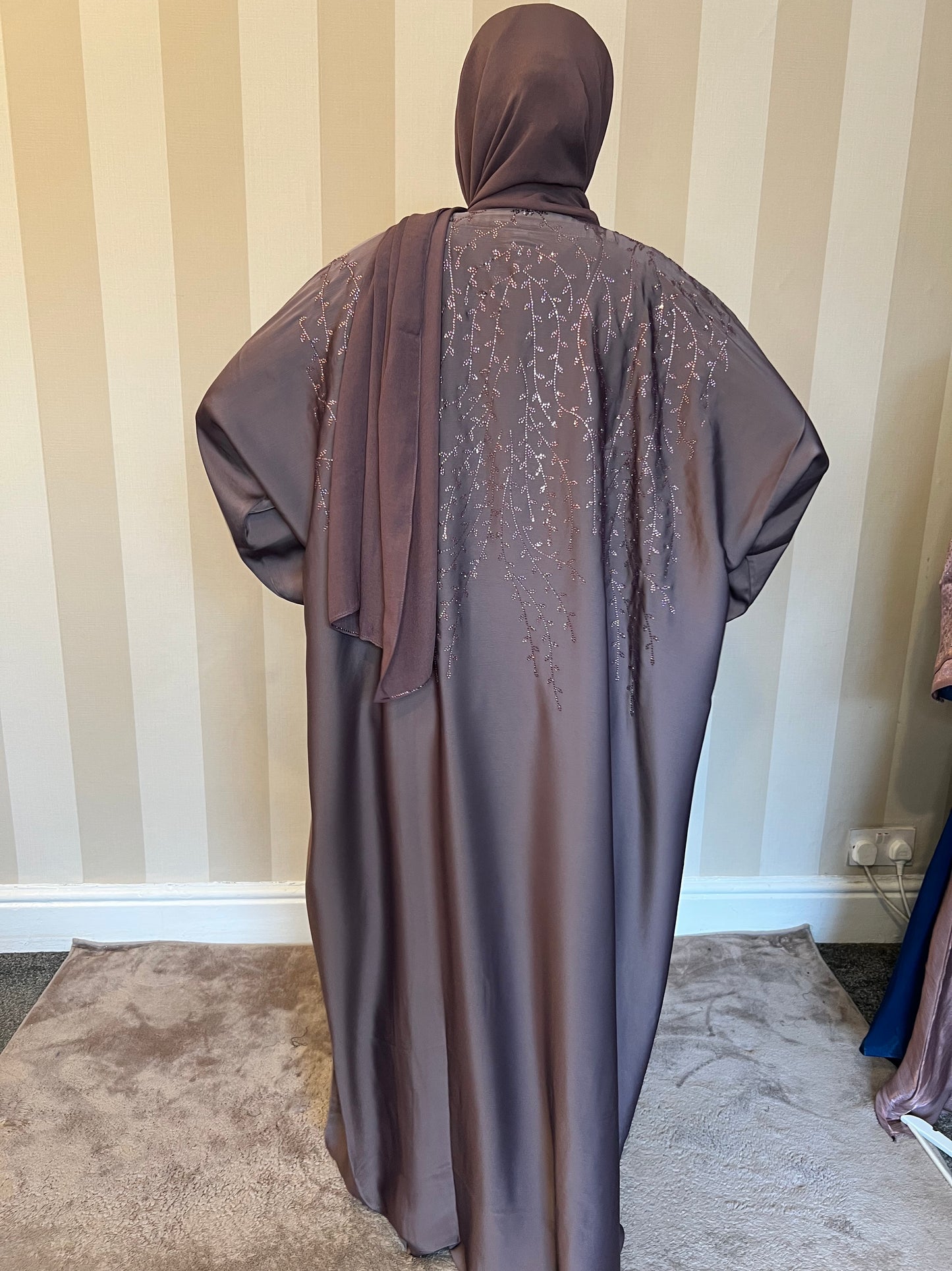 Aliya Inner Tie Belt Abaya with Hijab