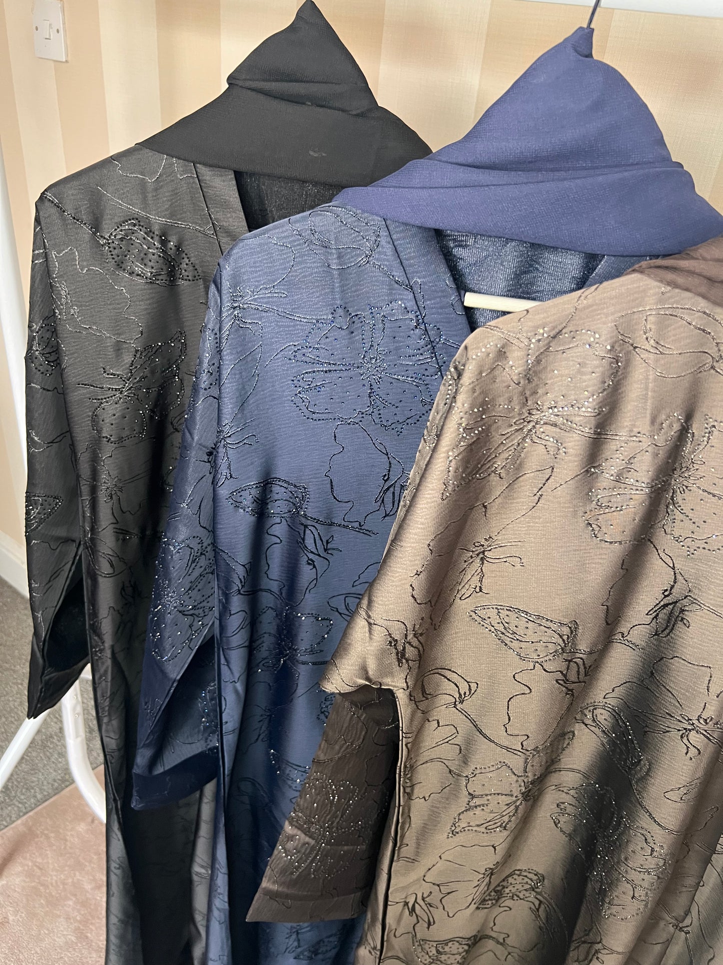 Laylah Embellished Jacquard Print Abaya Set