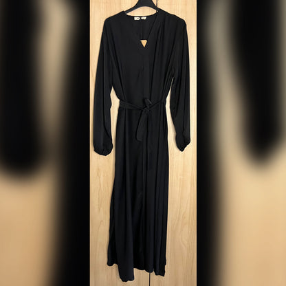 V-Neck Back Pleated Abaya Dress