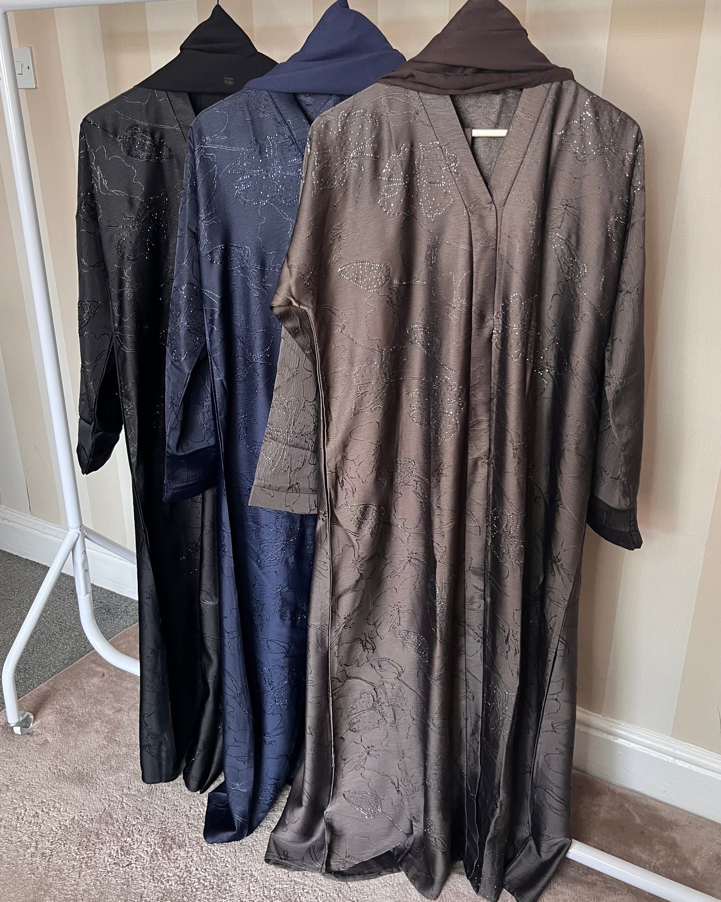 Laylah Embellished Jacquard Print Abaya Set