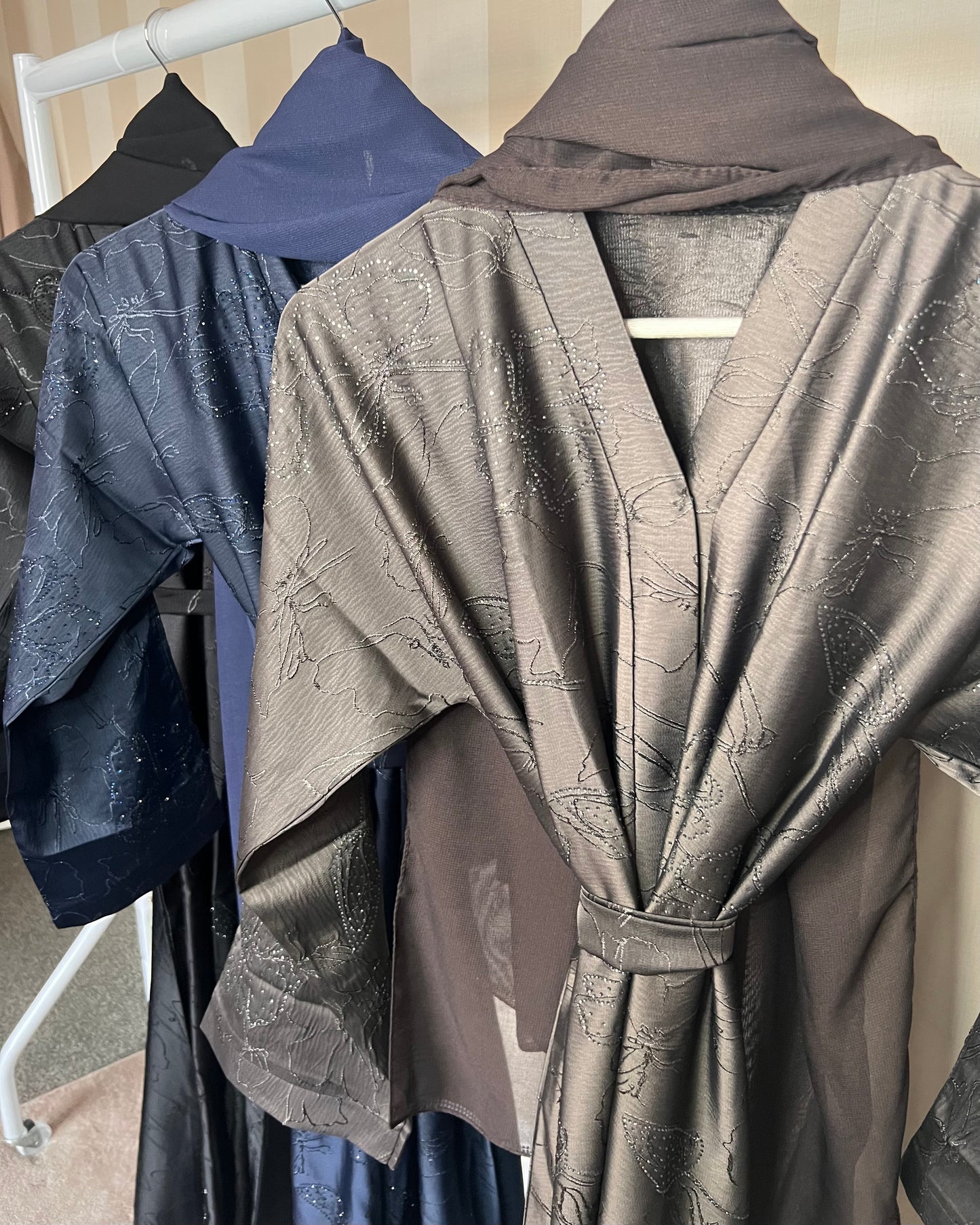 Laylah Embellished Jacquard Print Abaya Set