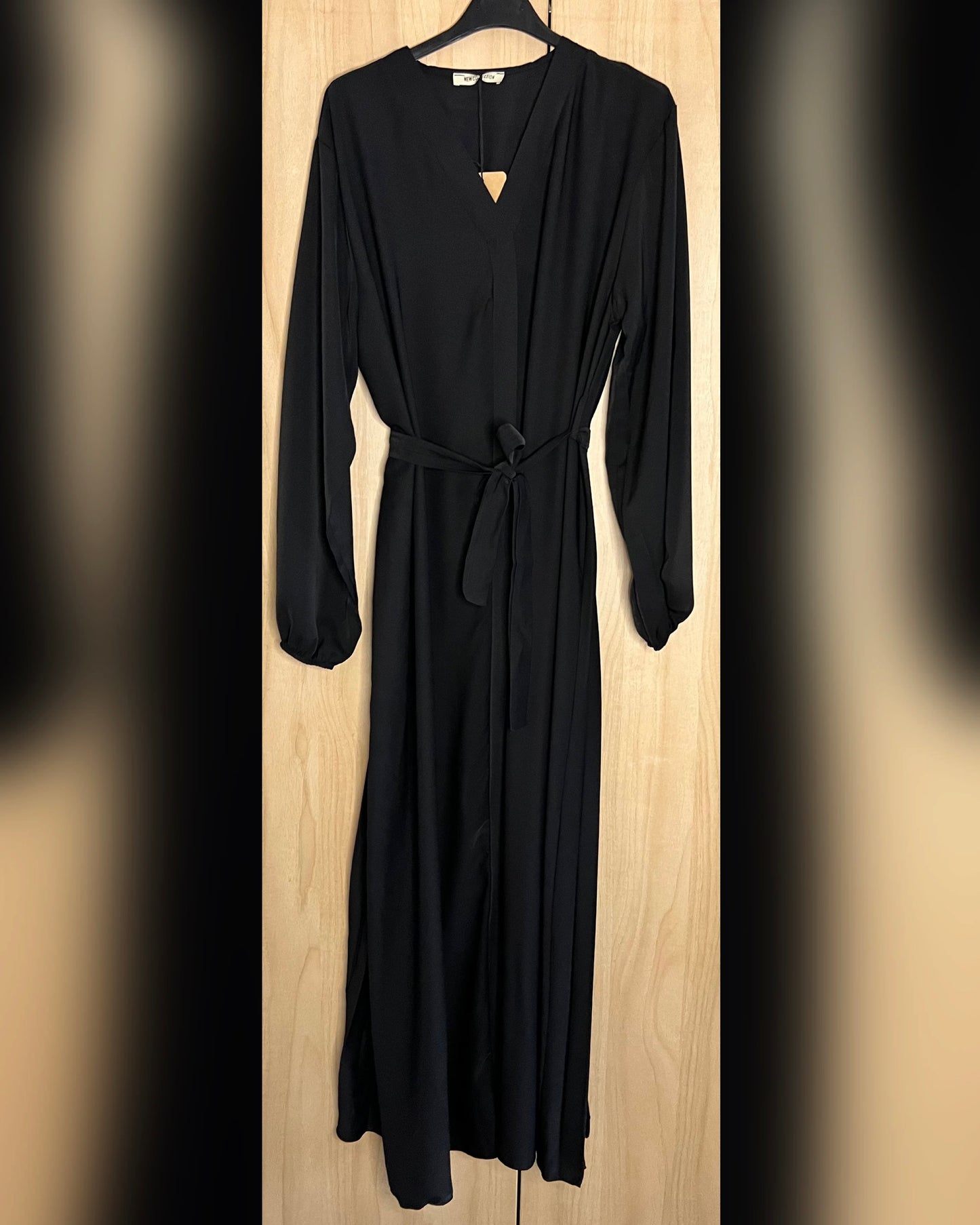 V-Neck Back Pleated Abaya Dress